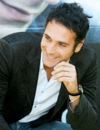 Verso gli inizi di aprile uscirà al cinema il nuovo film di Roberto Burchielli dal titolo: “Sbirri”